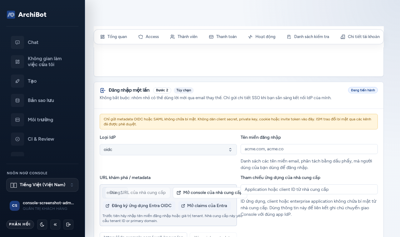 Bước Single sign-on của Console với loại IdP, miền đăng nhập, URL metadata discovery, ánh xạ claim, nhóm vai trò và bảng SSO readiness.